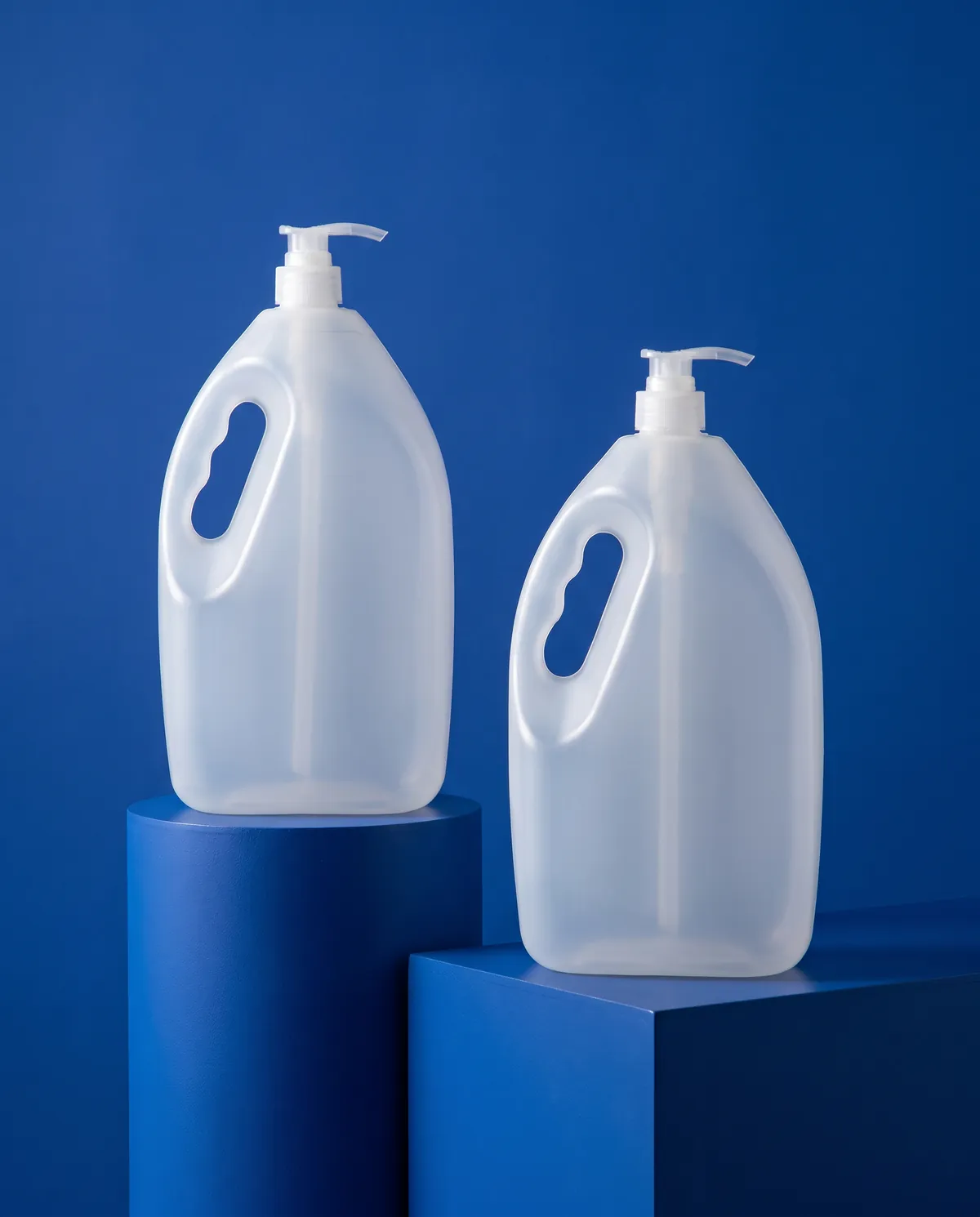 Buzlu Pompalı Ev Bakım Şişesi 4000 ml