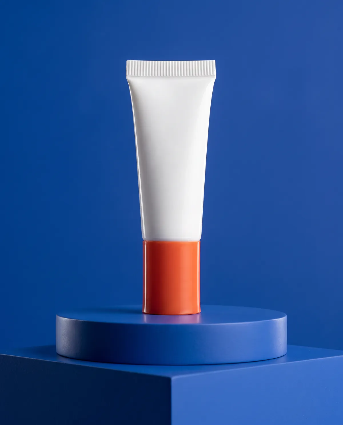 İnce Uçlu Tüp Φ22 mm 15–35 ml