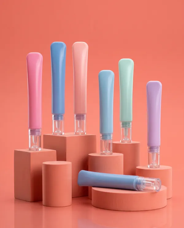 Mat Özel Formlu Vidalı Kapaklı Şişe 15–20 ml